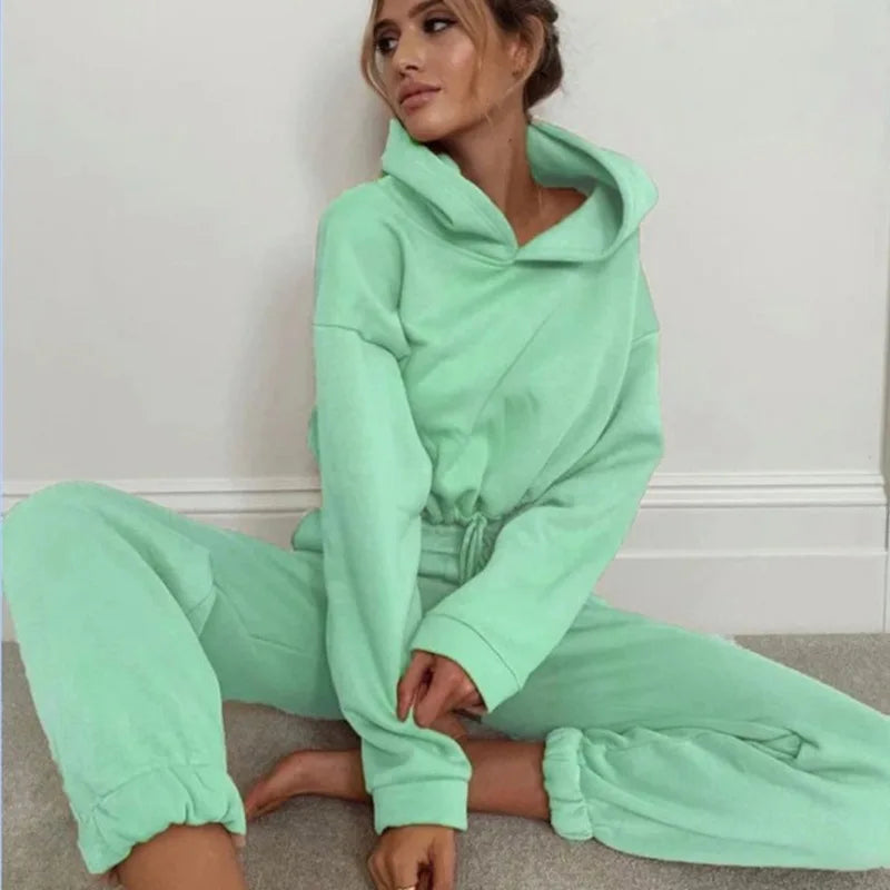 Oversized women's tracksuit – hoodie &amp; sweatpants set