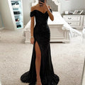 Glitzerndes Off-Shoulder-Maxikleid mit hohem Schlitz