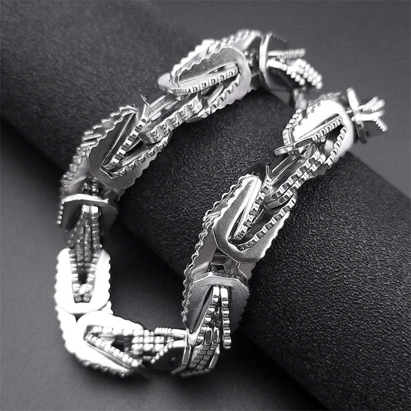 Maskulines Armband für Herren – silberfarbenes Chain Design
