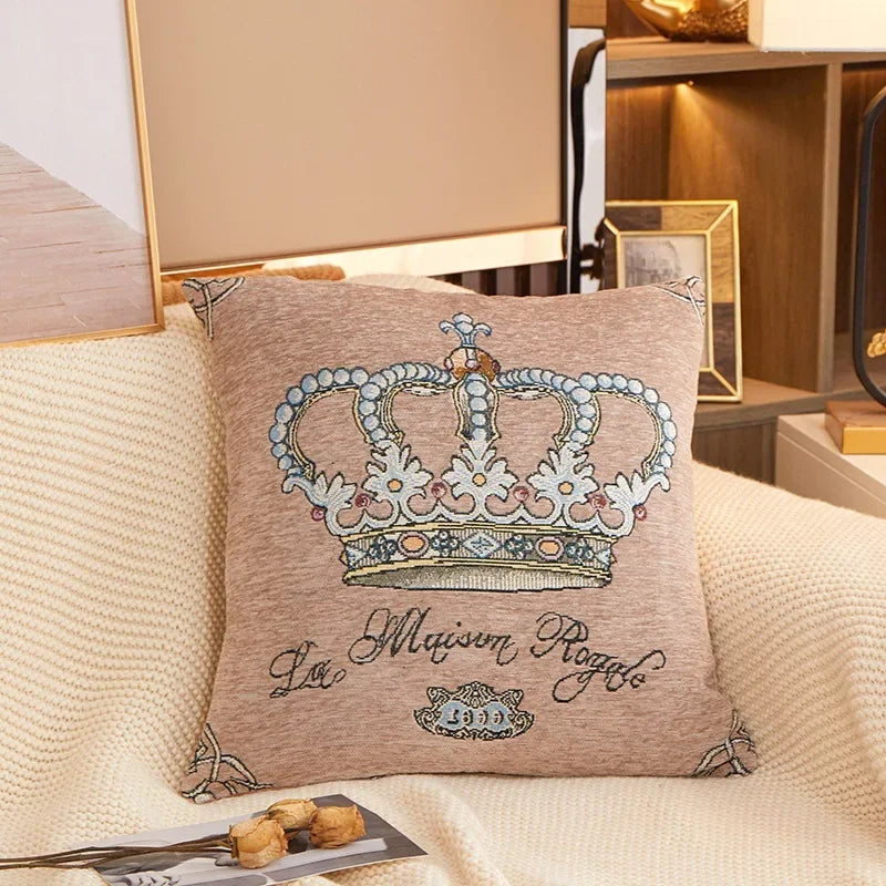 Luxus Kissenbezug 45×45 cm aus Chenille – Gestickte Königskrone | Dekokissen für Sofa & Wohnzimmer