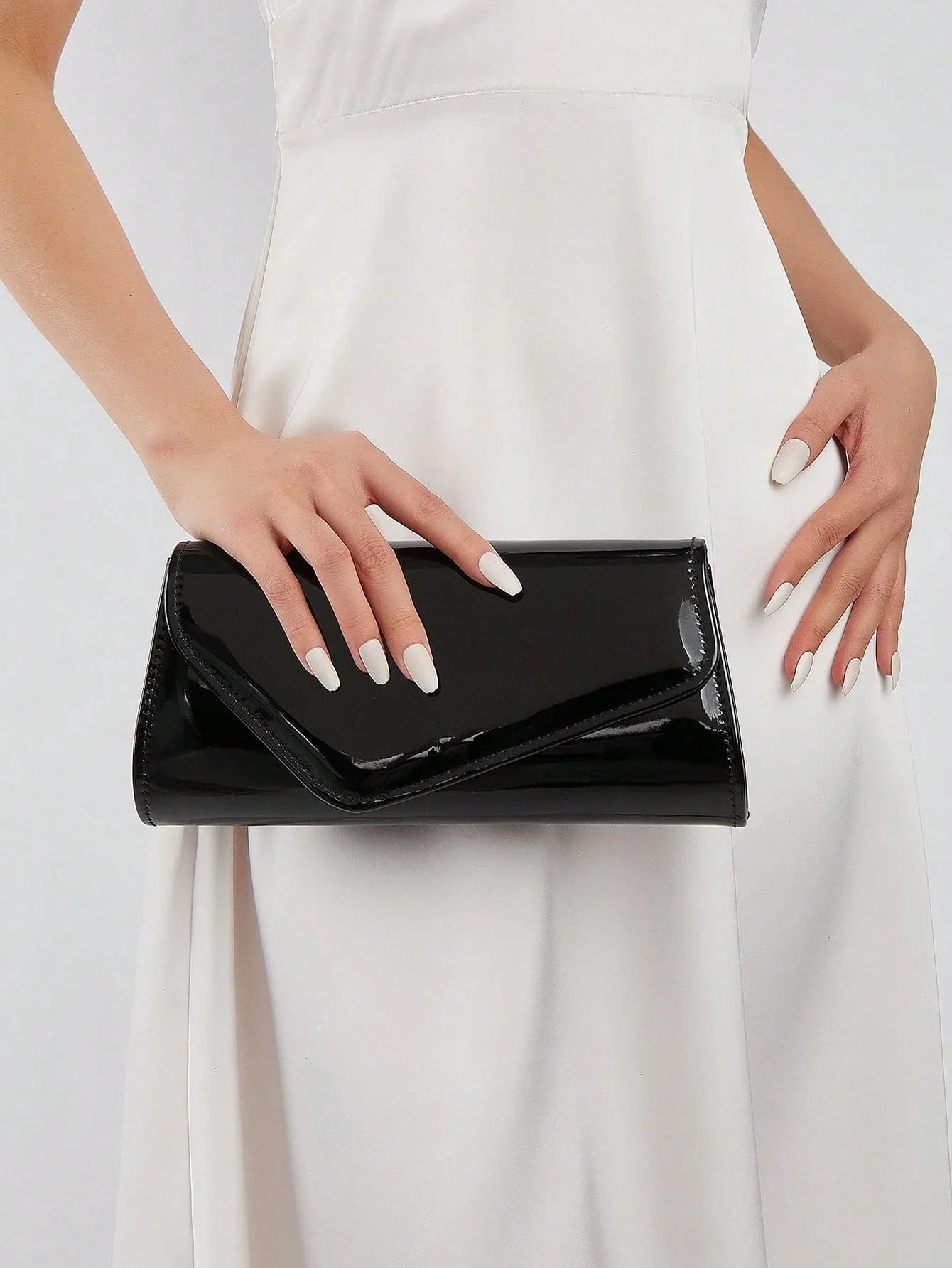 Damen-Clutch aus Kunstleder – Detailansicht