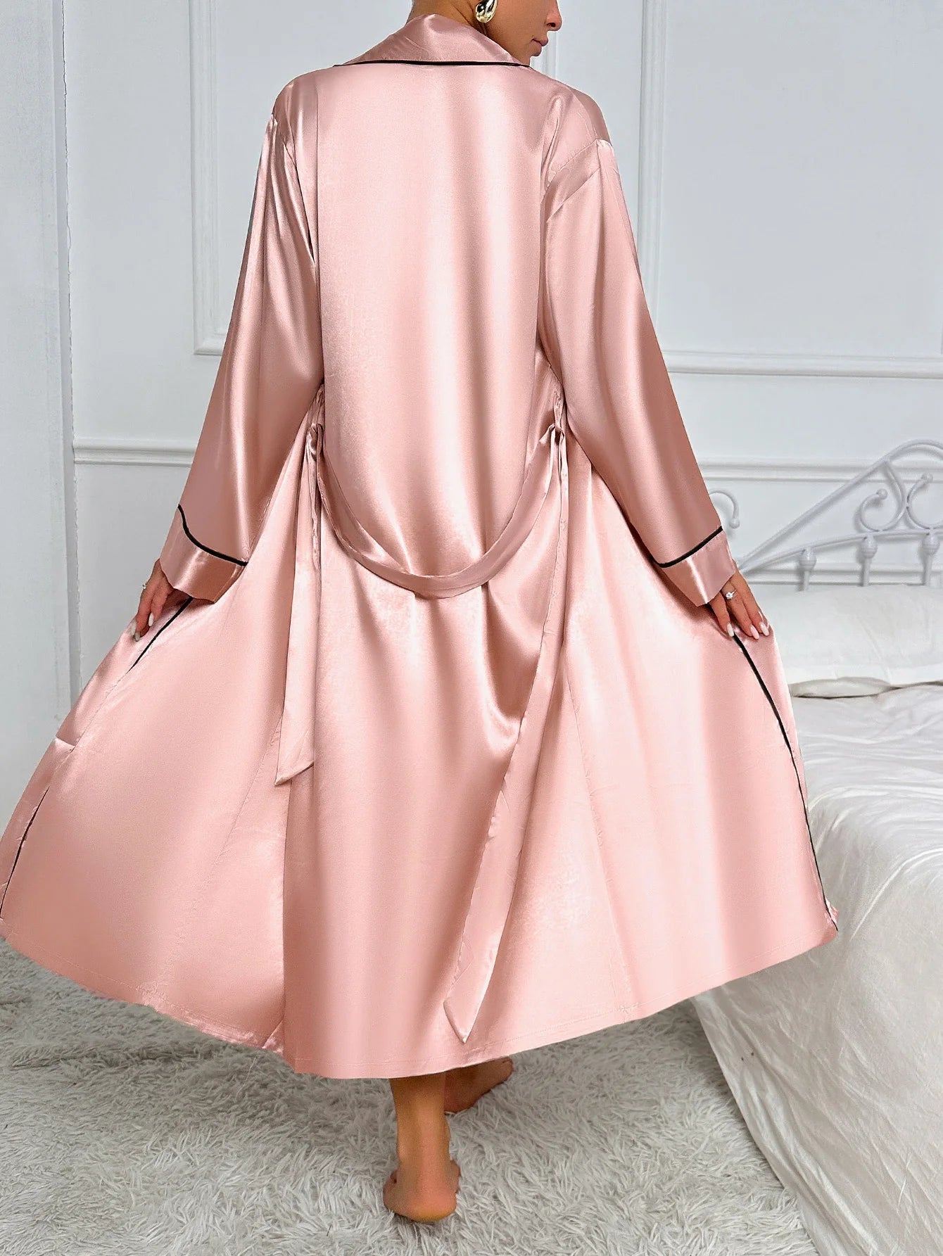 Elegantes Satin Morgenmantel-Set – Feminin & Stilvoll