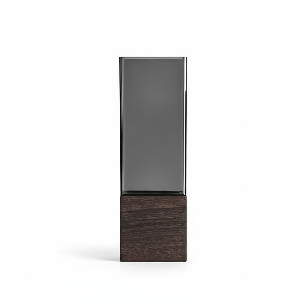 Elegante Acrylvase im Nordic-Design mit Holzsockel – Moderne Wohnraumdekoration