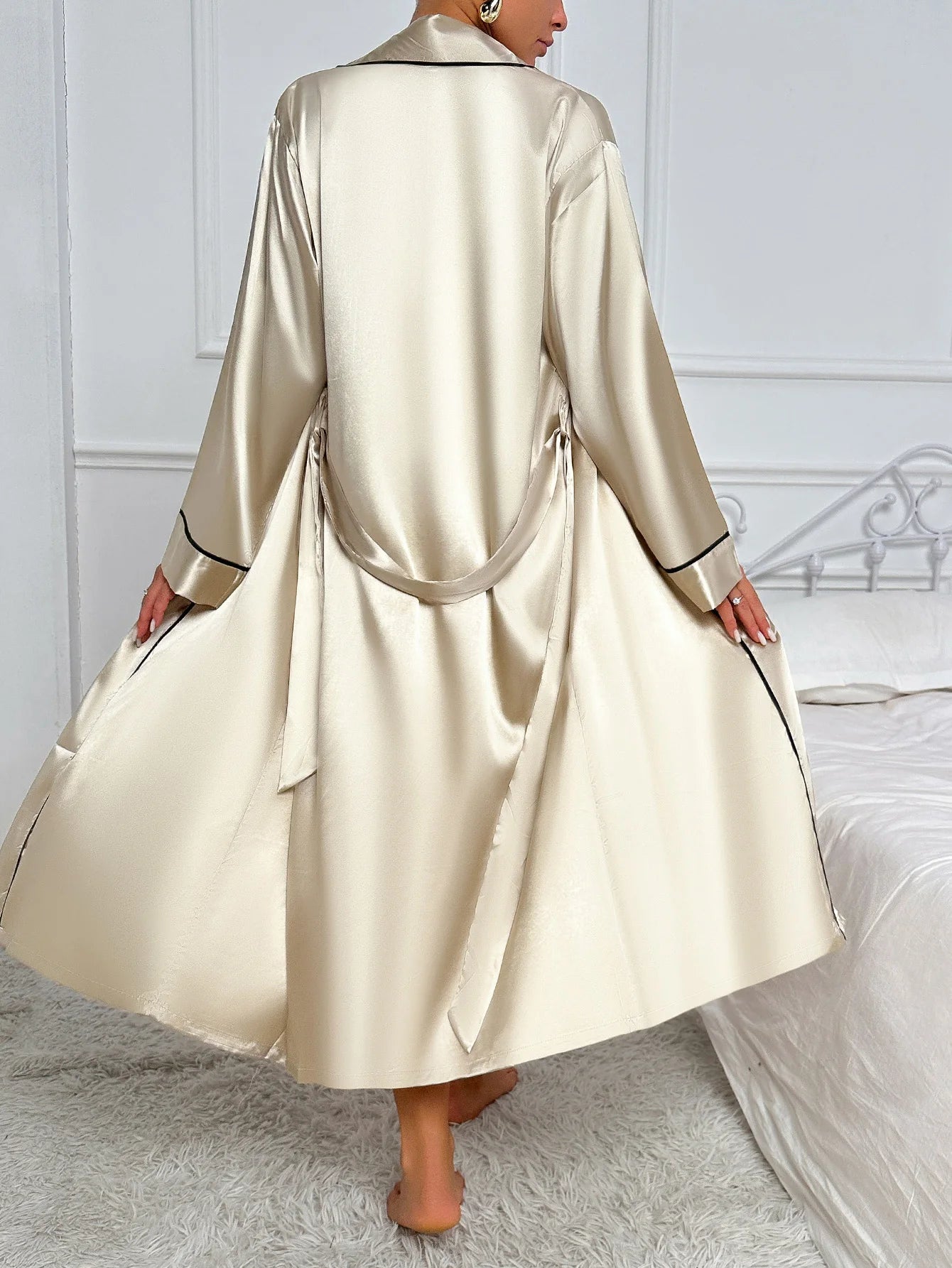 Elegantes Satin Morgenmantel-Set – Feminin & Stilvoll