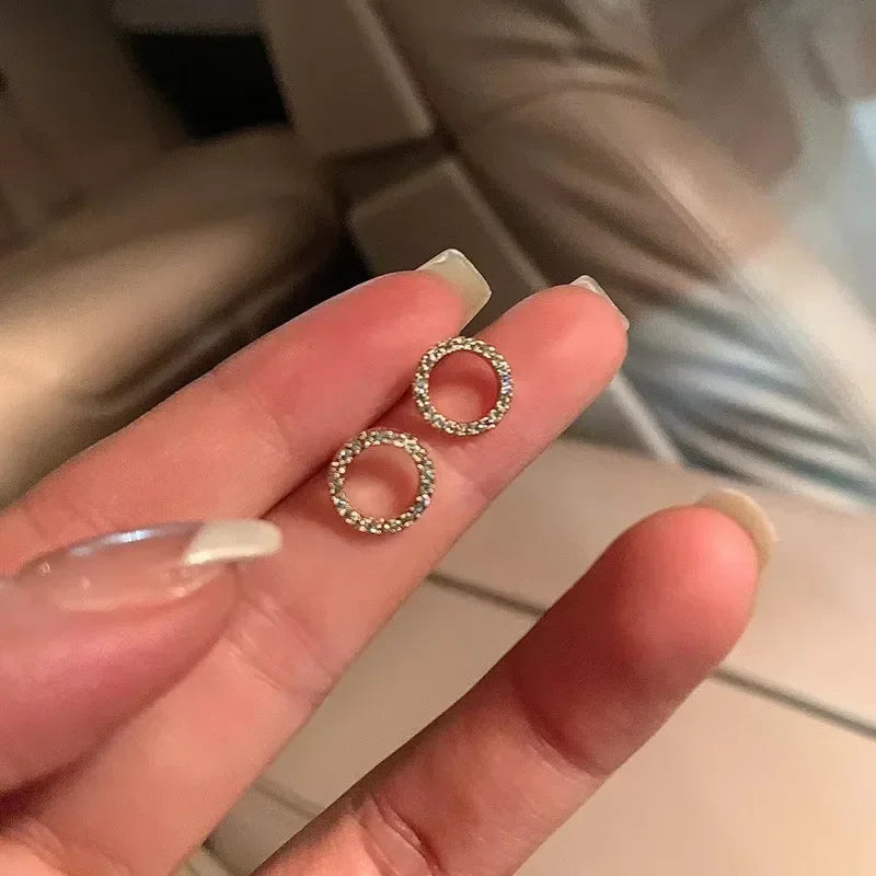 Minimalistische Kreis-Ohrringe & Halskette – Elegantes Set in Gold oder Silber