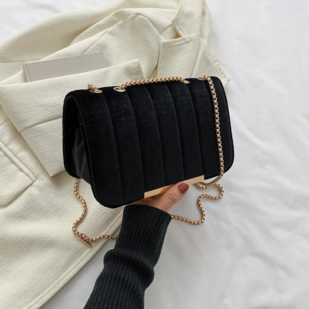 Elegante Samt-Crossbody-Tasche mit Kettenriemen