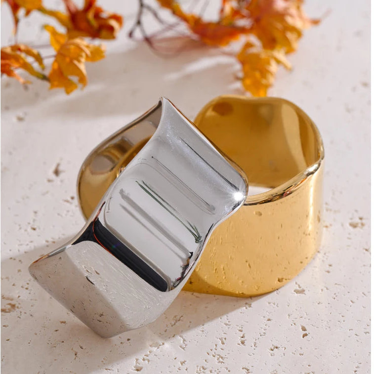 Minimalistische Edelstahl-Cuffs in Gold- und Silberoptik