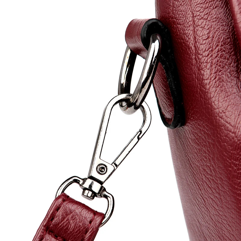 Stilvolle, kleine Umhängetasche mit edlem Finish – perfekt für Alltag, Shopping und Reisen.