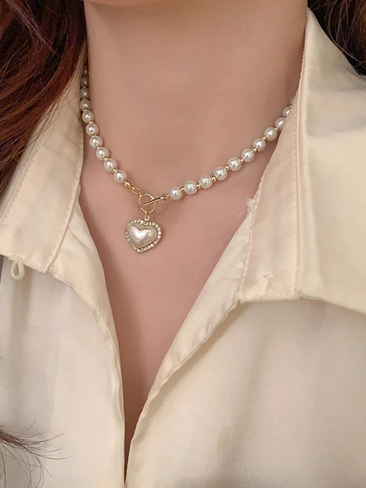 Elegante Perlenkette mit Herzanhänger – Zeitloser Damenschmuck für besondere Momente